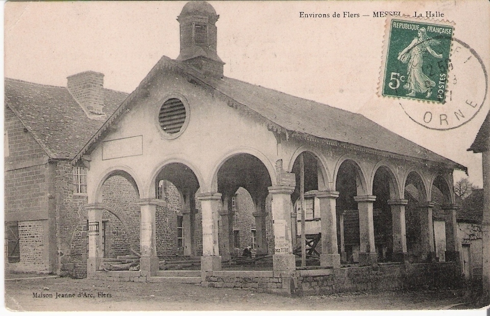 Les halles - Aujourd'hui la bibliothèque